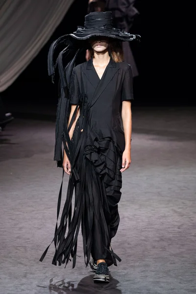 Look 2